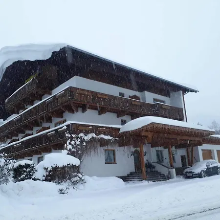 Guest house Via Claudia 3*