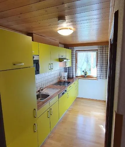 Via Claudia Gæstehus 3*
